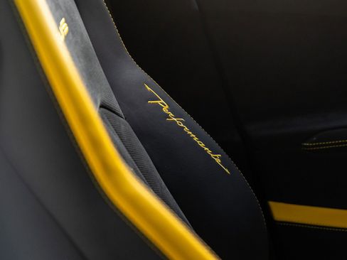 Used 2024 Lamborghini Urus Performante image 31