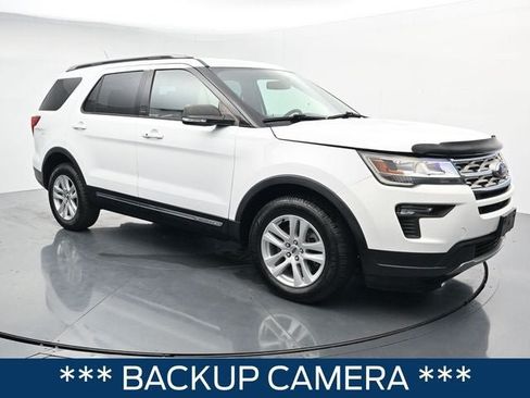 Used 2019 Ford Explorer XLT w/ Equipment Group 201A AWD/4WD image 2