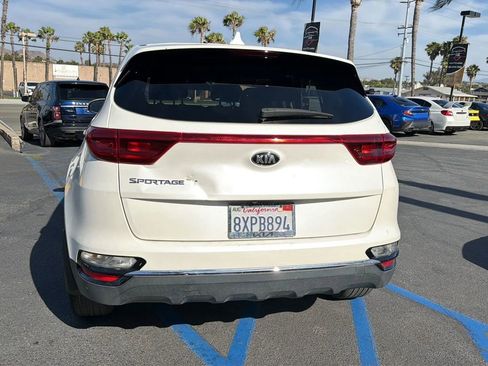 Used 2021 Kia Sportage LX AWD/4WD image 6