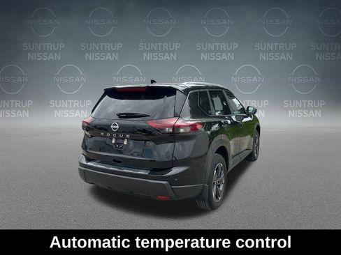 Used 2025 Nissan Rogue SV w/ SV Premium Package FWD image 11