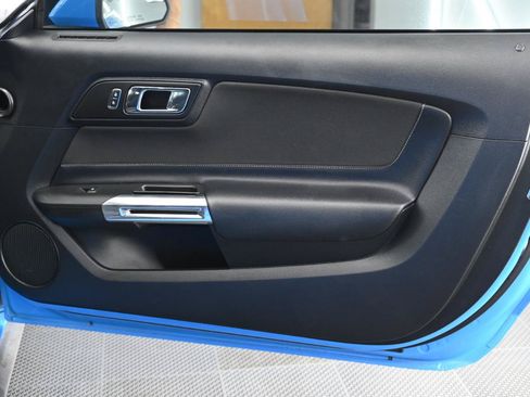 Used 2017 Ford Mustang GT w/ GT Performance Package RWD image 18