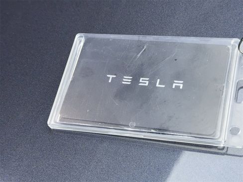 Used 2023 Tesla Model 3 Standard Range image 62