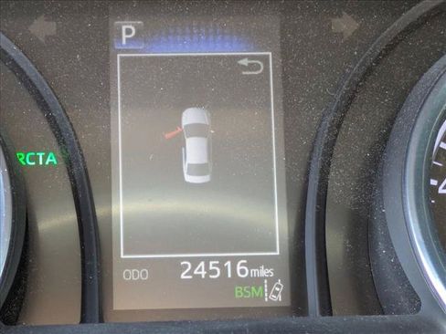 Used 2020 Toyota Camry SE w/ Convenience Package FWD image 10