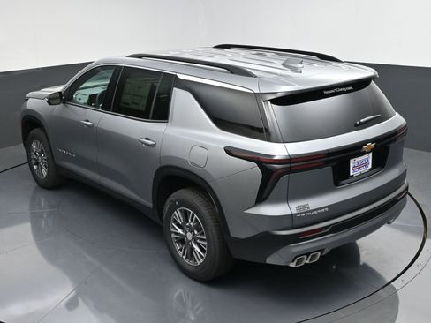 New 2026 Chevrolet Traverse LT w/ Driver Confidence Package FWD image 50