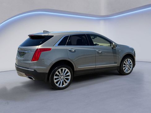 Used 2018 Cadillac XT5 Platinum w/ Driver Assist Package AWD/4WD image 5