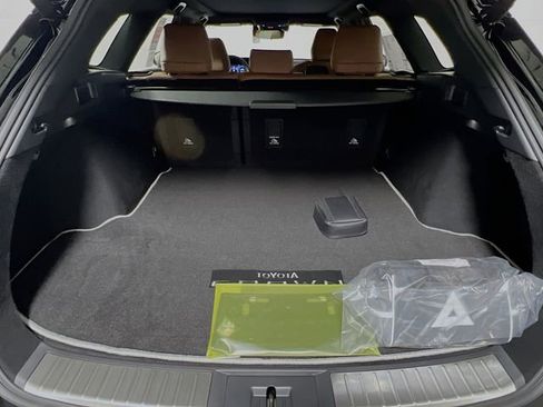 New 2026 Toyota Crown Signia image 31