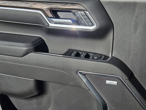 New 2026 GMC Sierra 1500 SLT w/ SLT Premium Package image 17