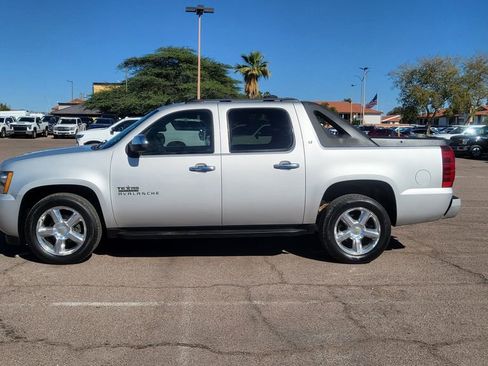 Used 2011 Chevrolet Avalanche LT w/ Texas Edition image 5
