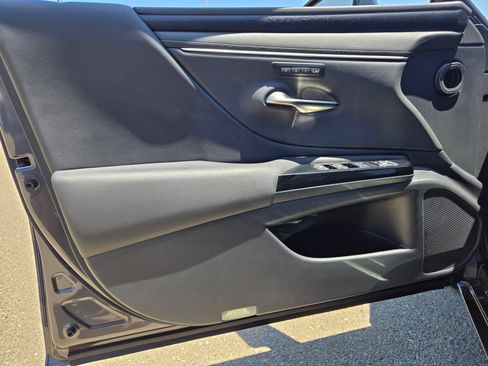 Used 2024 Lexus ES 300h w/ Premium Package FWD image 14
