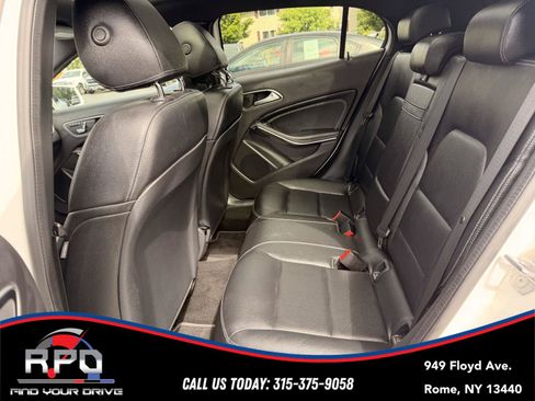 Used 2020 Mercedes-Benz GLA 250 4MATIC image 27