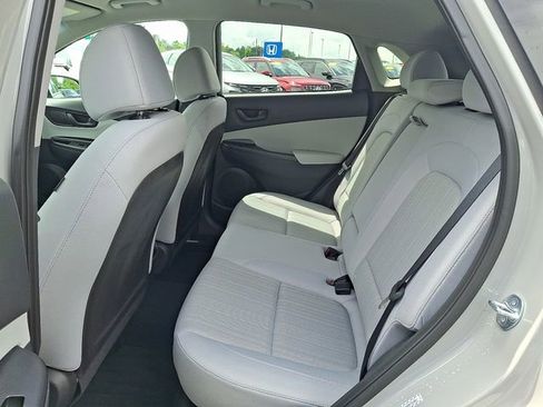 Certified 2023 Hyundai Kona SEL AWD/4WD image 10