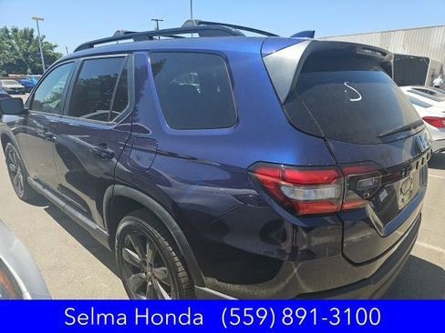 Certified 2023 Honda Pilot Sport image 6