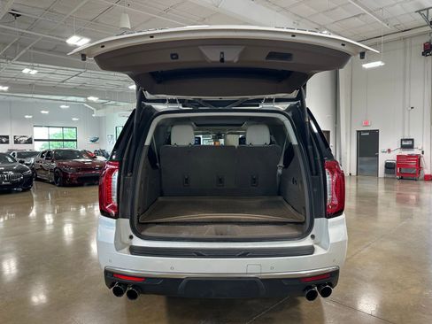 Used 2021 GMC Yukon XL Denali AWD/4WD image 48