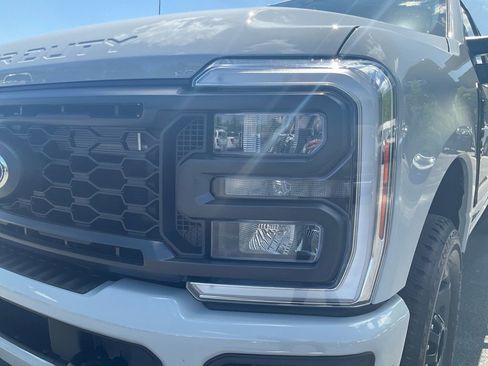 New 2026 Ford F250 XL AWD/4WD image 9