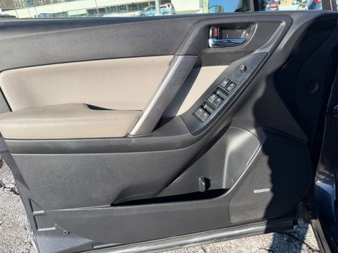 Used 2016 Subaru Forester 2.5i Touring w/ Eyesight & Navigation System image 16