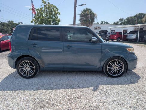 Used 2008 Scion xB FWD image 4