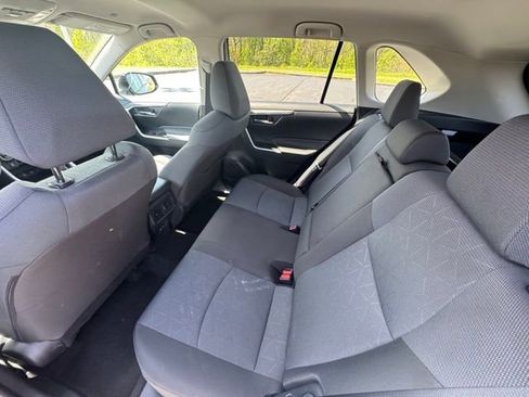 Used 2025 Toyota RAV4 XLE image 13