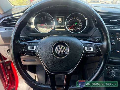 Used 2018 Volkswagen Tiguan SE w/ Panoramic Sunroof Package AWD/4WD image 22