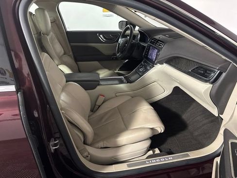 Used 2019 Lincoln Continental Reserve AWD/4WD image 15
