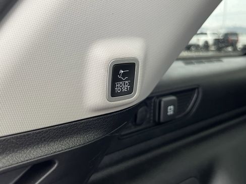 Used 2022 Jeep Grand Cherokee Limited 4xe image 7