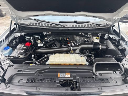 Used 2025 Ford Expedition Active image 41