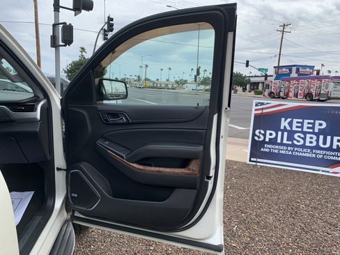 Used 2015 Chevrolet Suburban LTZ image 29