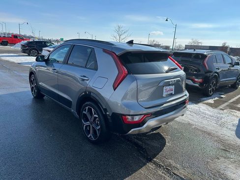 Certified 2025 Kia Niro EX Touring image 5