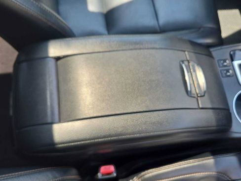 Used 2019 Toyota Highlander XLE FWD image 20