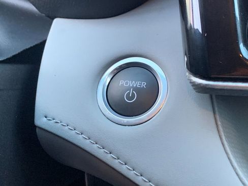 Used 2024 Toyota Highlander Platinum image 26