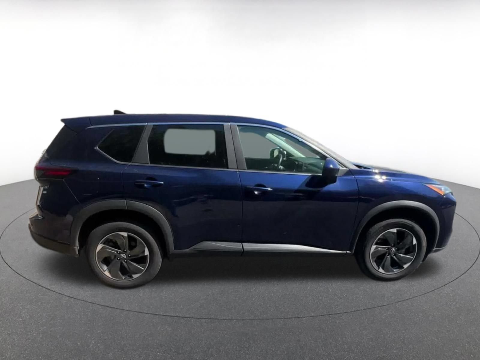 Used 2025 Nissan Rogue SV AWD/4WD image 15
