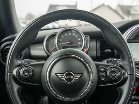 Used 2019 MINI Cooper 2-Door Hardtop image 14