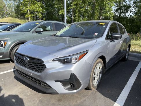 Used 2024 Subaru Impreza 2.0i AWD/4WD image 3