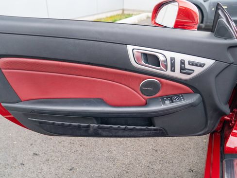 Used 2015 Mercedes-Benz SLK 250 image 10