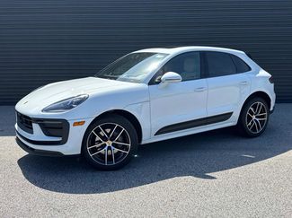 Certified 2024 Porsche Macan image 1