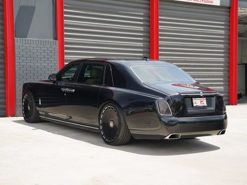Used 2020 Rolls-Royce Phantom Extended Wheelbase RWD image 16
