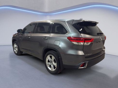 Used 2017 Toyota Highlander Limited image 5