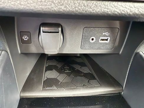 New 2025 Nissan Versa SV w/ Trunk Package image 26