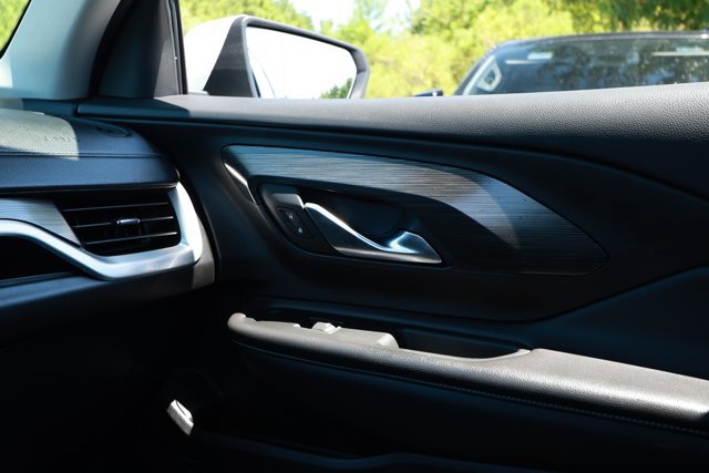 Used 2022 GMC Terrain SLT w/ Infotainment Package II FWD image 31