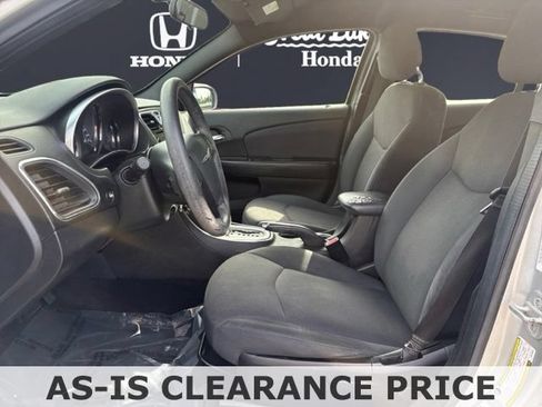 Used 2012 Chrysler 200 LX FWD image 9