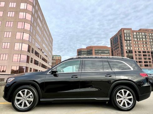 Certified 2022 Mercedes-Benz GLS 450 4MATIC image 8