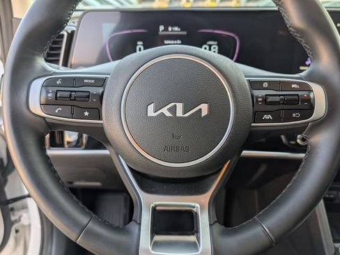 Used 2024 Kia Sportage EX FWD image 19