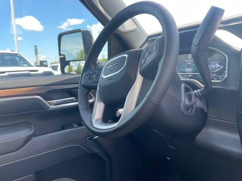 Used 2025 GMC Sierra 2500 Denali w/ Technology Package AWD/4WD image 30