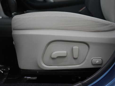 Used 2015 Subaru Forester 2.5i Premium w/ All-Weather Package image 22