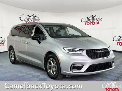 Used 2024 Chrysler Pacifica Limited