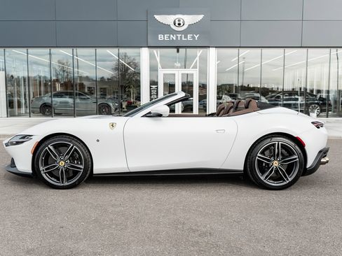 Used 2024 Ferrari Roma Spider image 5