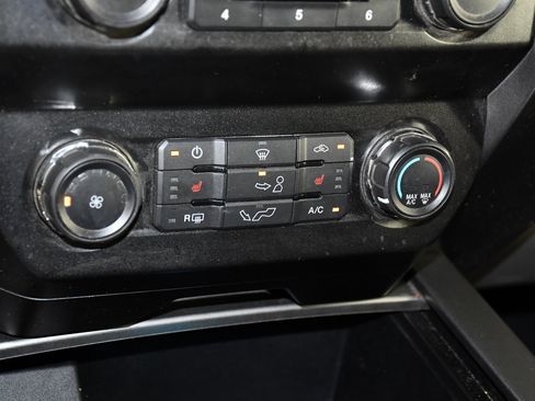 Used 2019 Ford F150 XLT w/ Equipment Group 302A Luxury AWD/4WD image 35