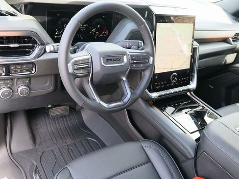New 2026 GMC Yukon XL Denali w/ Sun & Power Step Package AWD/4WD image 8