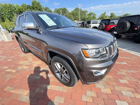 Used 2021 Jeep Grand Cherokee Limited w/ Sun & Sound Group AWD/4WD image 38