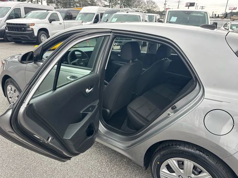 Used 2021 Kia Rio S image 16