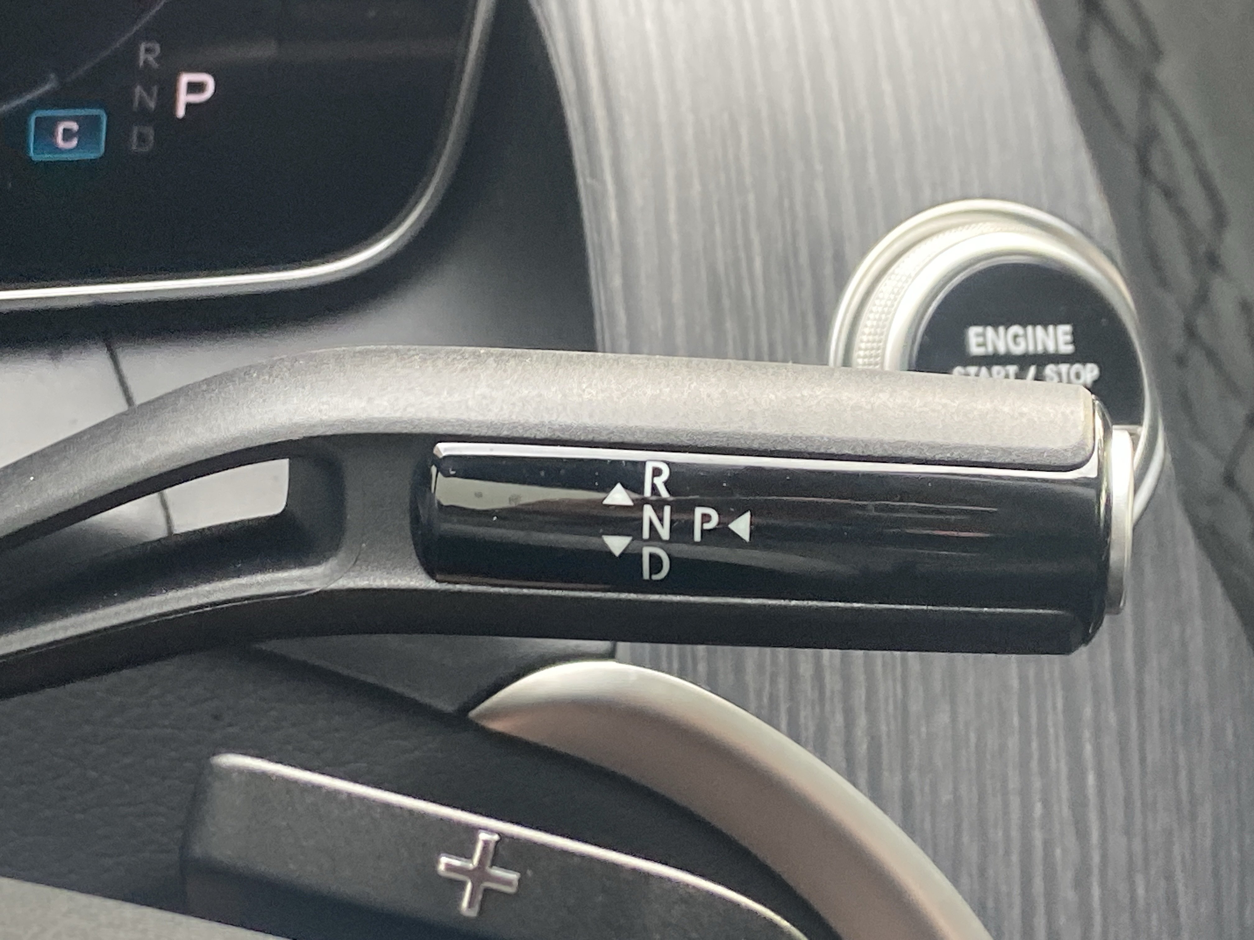 Used 2025 Mercedes-Benz GLC 300 image 32